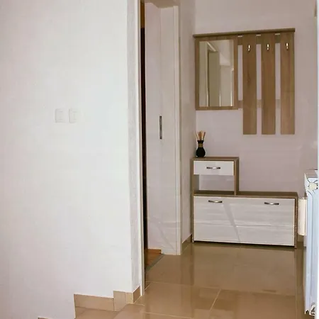 Apartment Ruza 2 *